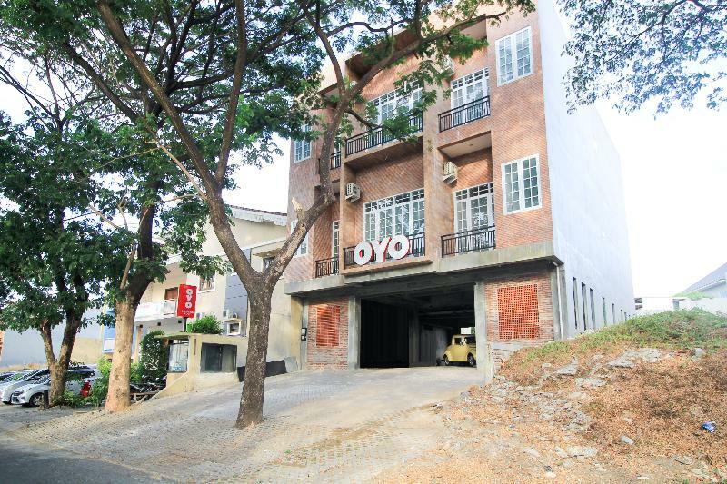 Oyo 204 Blessing Residence Surabaya Exterior photo